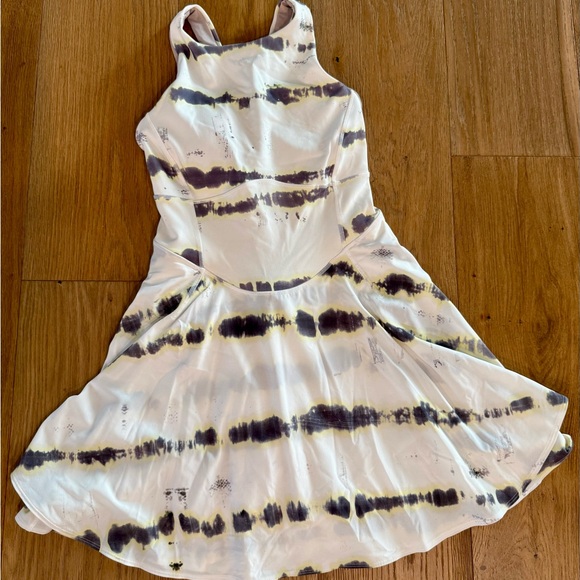 Lululemon Court Crush Tennis Dress - Picture 5 of 7